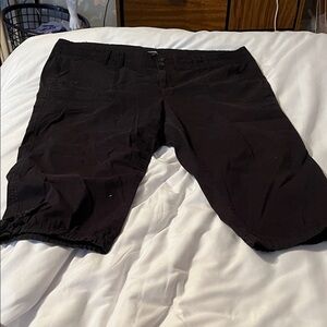 Black Knee-Length Casual Shorts